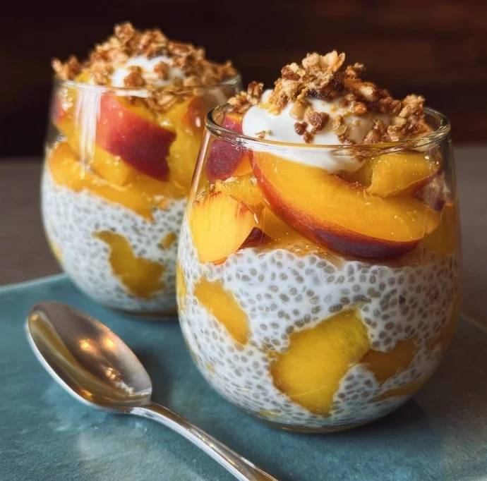 Peaches & Cream Overnight Chia Yogurt Parfait with fresh fruits and creamy yogurt